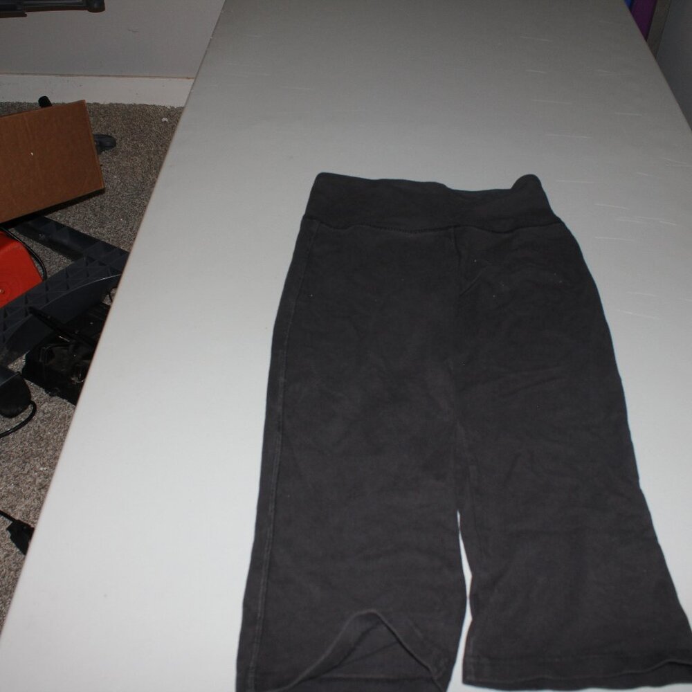 Black Danskins Athletic Capris Size Small